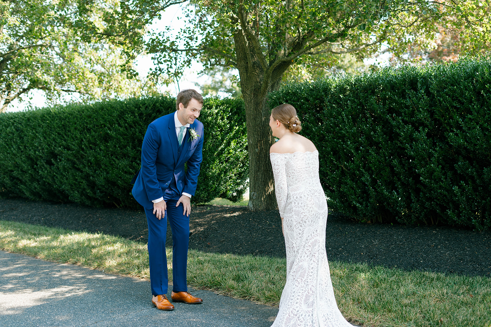 Couple has first look at their Vignon Manor Farm wedding